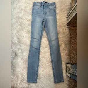 Hollister light wash skinny jeans